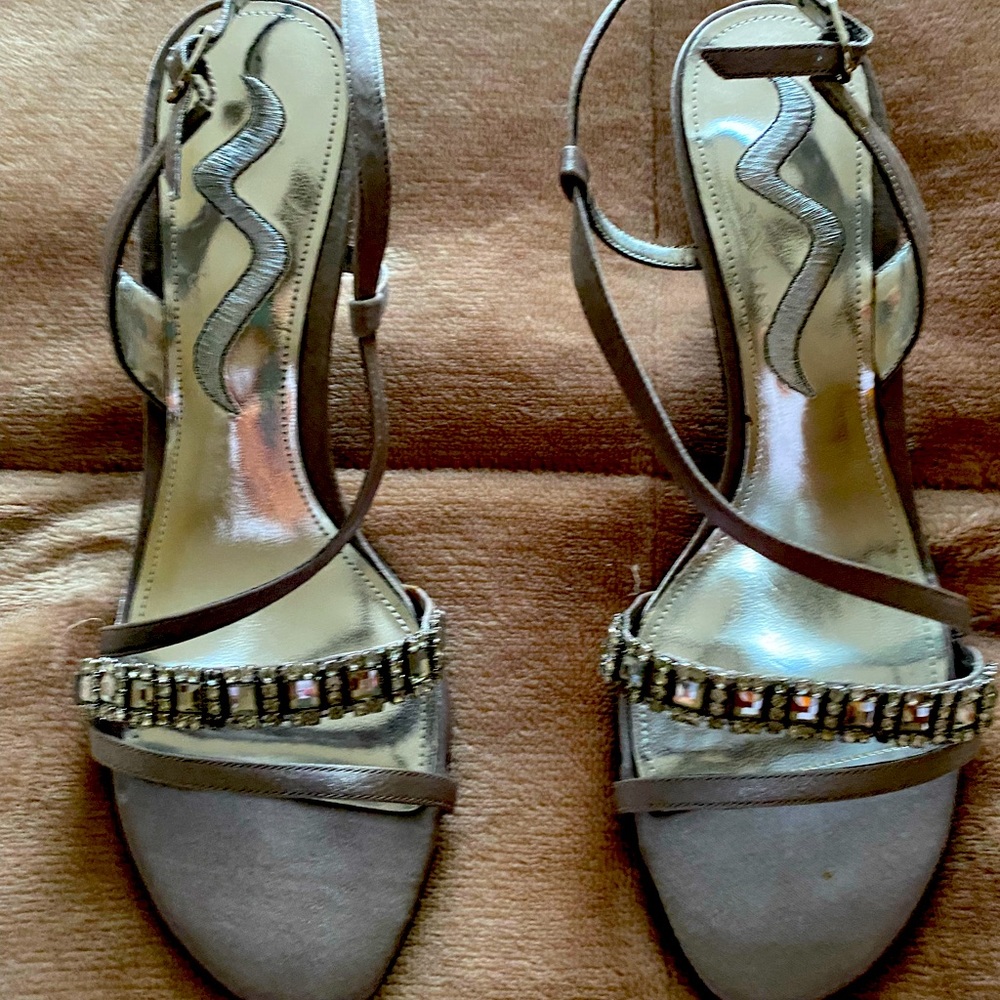 Brand new Nina shoes